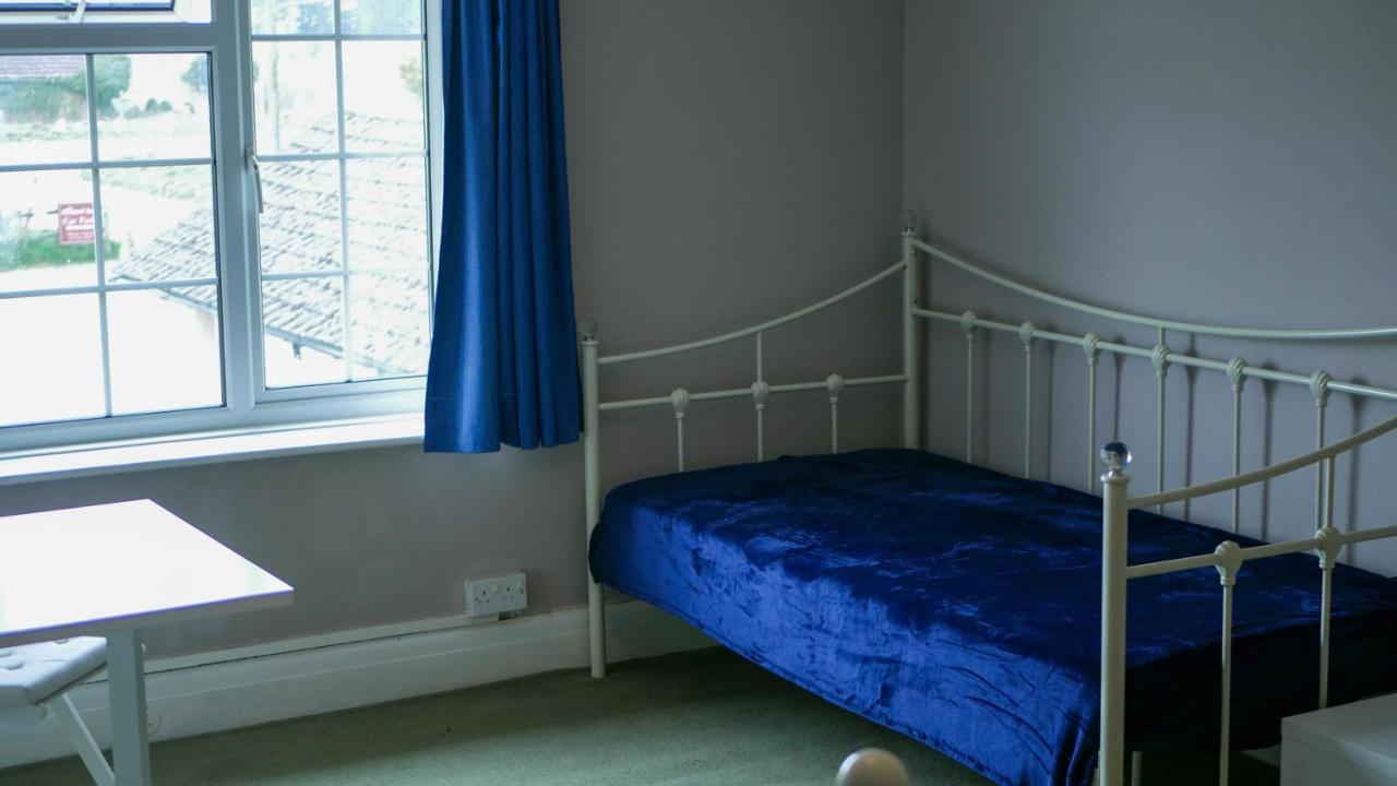 The Bustard Apartment Salisbury Bagian luar foto