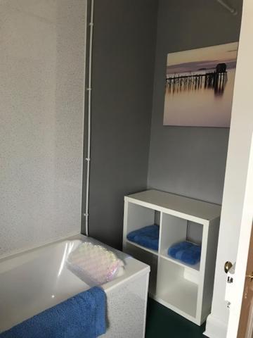 The Bustard Apartment Salisbury Bagian luar foto