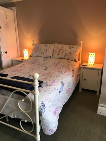The Bustard Apartment Salisbury Bagian luar foto